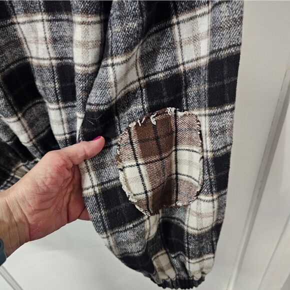 Pol womens flannel zip up jacket with hood and elbow patches. Sz m - Picture 5 of 6